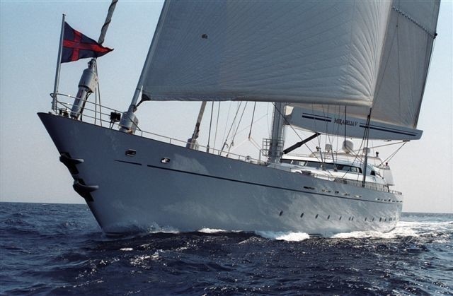 m5 yacht charter